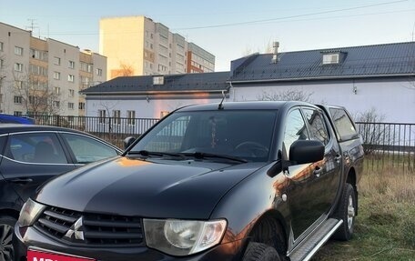 Mitsubishi L200 IV рестайлинг, 2014 год, 1 300 000 рублей, 1 фотография