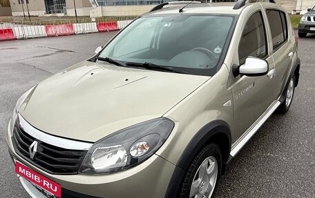 Renault Sandero I, 2013 год, 750 000 рублей, 1 фотография