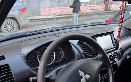 Mitsubishi L200 IV рестайлинг, 2014 год, 1 300 000 рублей, 13 фотография