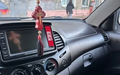 Mitsubishi L200 IV рестайлинг, 2014 год, 1 300 000 рублей, 14 фотография