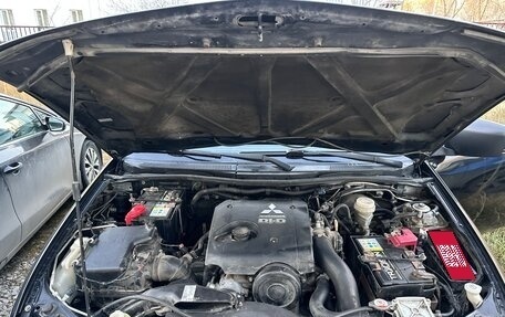 Mitsubishi L200 IV рестайлинг, 2014 год, 1 300 000 рублей, 24 фотография