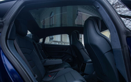 Porsche Taycan I, 2020 год, 8 000 000 рублей, 25 фотография