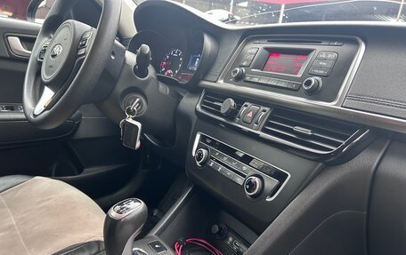 KIA Optima IV, 2017 год, 1 700 000 рублей, 11 фотография