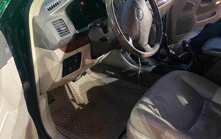 Toyota Land Cruiser Prado 120 рестайлинг, 2006 год, 2 100 000 рублей, 13 фотография