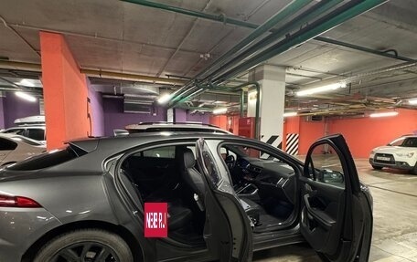 Jaguar I-Pace I, 2020 год, 4 100 000 рублей, 8 фотография