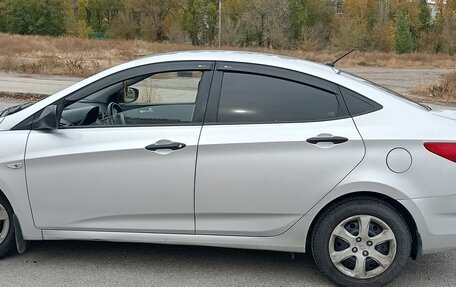 Hyundai Solaris II рестайлинг, 2013 год, 690 000 рублей, 7 фотография