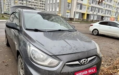 Hyundai Solaris II рестайлинг, 2011 год, 770 000 рублей, 1 фотография