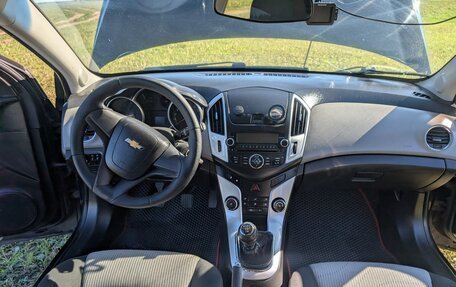 Chevrolet Cruze II, 2013 год, 590 000 рублей, 6 фотография