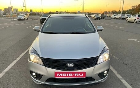 KIA cee'd I рестайлинг, 2011 год, 540 000 рублей, 1 фотография