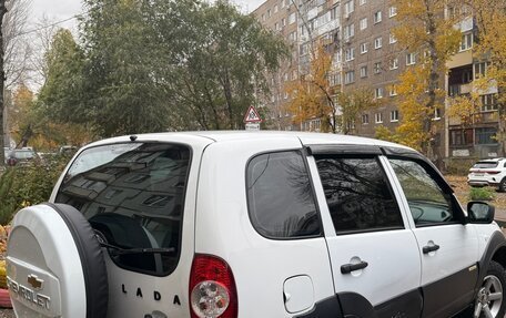 Chevrolet Niva I рестайлинг, 2017 год, 649 000 рублей, 4 фотография