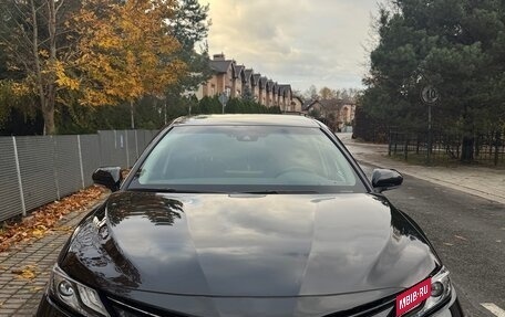 Toyota Camry, 2023 год, 3 600 000 рублей, 6 фотография