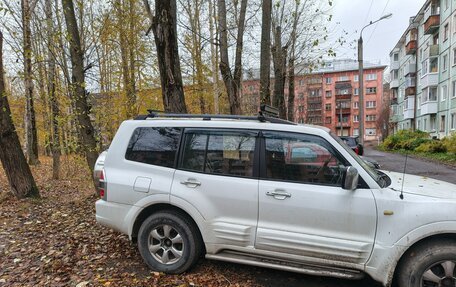 Mitsubishi Pajero III рестайлинг, 2001 год, 700 000 рублей, 3 фотография