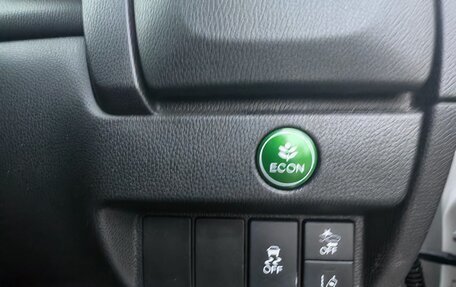 Honda Fit III, 2019 год, 1 350 000 рублей, 18 фотография