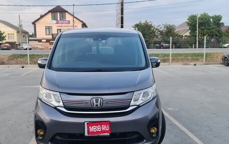 Honda Stepwgn IV, 2015 год, 1 850 000 рублей, 1 фотография