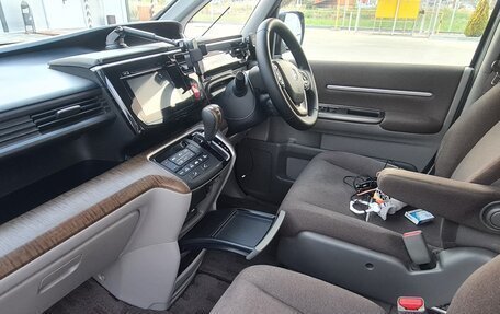 Honda Stepwgn IV, 2015 год, 1 850 000 рублей, 10 фотография
