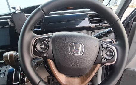 Honda Stepwgn IV, 2015 год, 1 850 000 рублей, 13 фотография