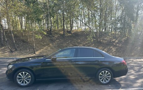 Mercedes-Benz E-Класс, 2019 год, 1 650 000 рублей, 6 фотография