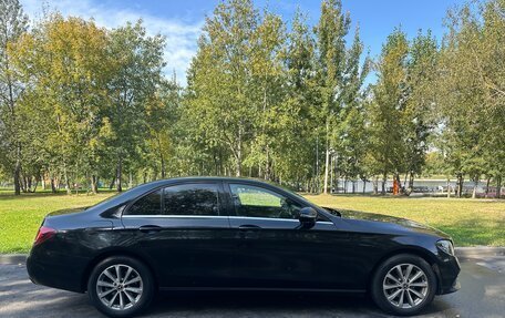 Mercedes-Benz E-Класс, 2019 год, 1 650 000 рублей, 5 фотография