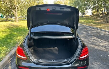 Mercedes-Benz E-Класс, 2019 год, 1 650 000 рублей, 9 фотография