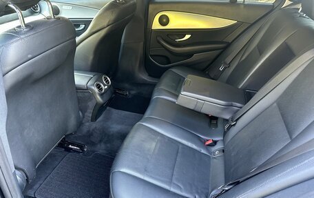 Mercedes-Benz E-Класс, 2019 год, 1 650 000 рублей, 26 фотография