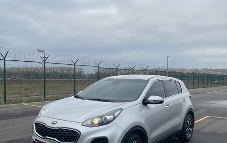 KIA Sportage IV рестайлинг, 2020 год, 2 490 000 рублей, 1 фотография