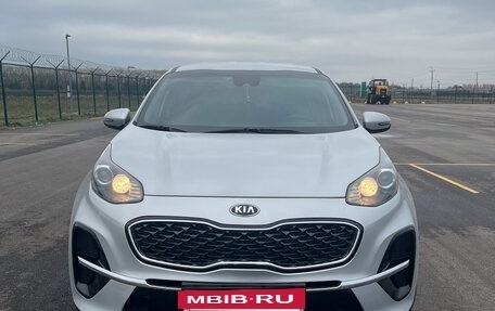 KIA Sportage IV рестайлинг, 2020 год, 2 490 000 рублей, 3 фотография