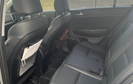 KIA Sportage IV рестайлинг, 2020 год, 2 490 000 рублей, 10 фотография