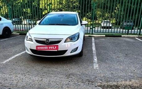 Opel Astra J, 2012 год, 590 000 рублей, 3 фотография