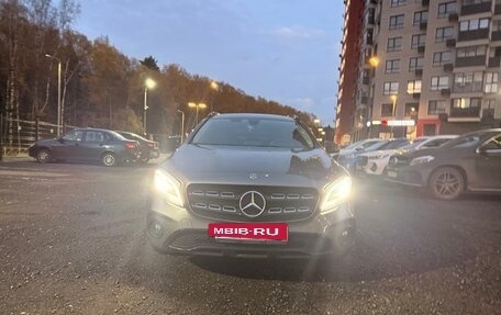 Mercedes-Benz GLA, 2019 год, 2 300 000 рублей, 2 фотография