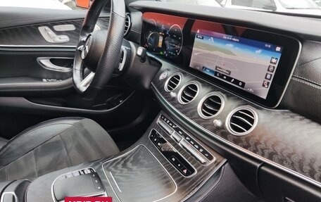 Mercedes-Benz E-Класс, 2021 год, 5 500 000 рублей, 15 фотография