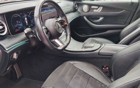 Mercedes-Benz E-Класс, 2021 год, 5 500 000 рублей, 23 фотография