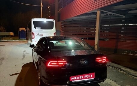 Volkswagen Passat B8 рестайлинг, 2017 год, 1 950 000 рублей, 2 фотография