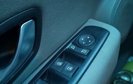 Renault Megane III, 2010 год, 700 000 рублей, 17 фотография