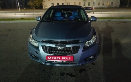 Chevrolet Cruze II, 2009 год, 530 000 рублей, 3 фотография