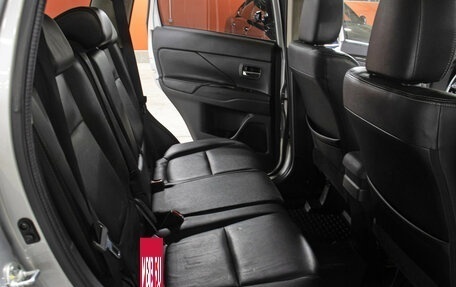 Mitsubishi Outlander III рестайлинг 3, 2016 год, 1 698 000 рублей, 12 фотография