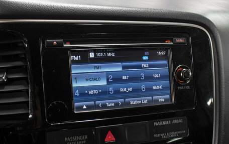 Mitsubishi Outlander III рестайлинг 3, 2016 год, 1 698 000 рублей, 18 фотография