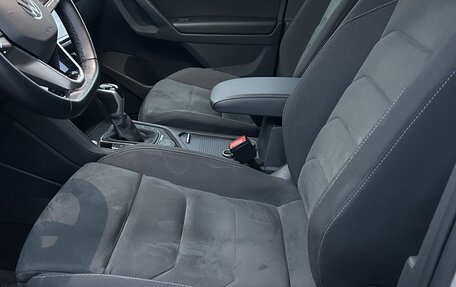 Volkswagen Tiguan II, 2021 год, 3 380 000 рублей, 12 фотография