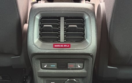 Volkswagen Tiguan II, 2021 год, 3 380 000 рублей, 16 фотография