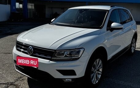 Volkswagen Tiguan II, 2019 год, 2 350 000 рублей, 4 фотография