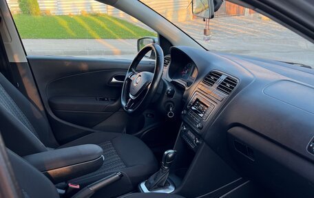 Volkswagen Polo VI (EU Market), 2018 год, 1 070 000 рублей, 21 фотография