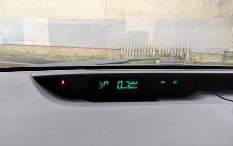 Toyota Prius, 2008 год, 560 000 рублей, 13 фотография