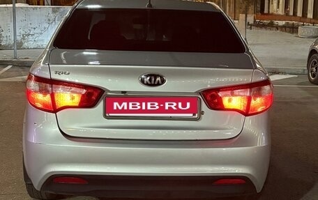 KIA Rio III рестайлинг, 2015 год, 1 000 000 рублей, 4 фотография