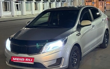 KIA Rio III рестайлинг, 2015 год, 1 000 000 рублей, 5 фотография
