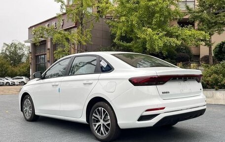 Geely Emgrand, 2025 год, 1 700 000 рублей, 4 фотография