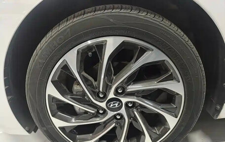 Hyundai Elantra VI рестайлинг, 2021 год, 1 400 111 рублей, 4 фотография