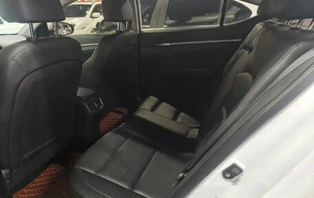 Hyundai Elantra VI рестайлинг, 2021 год, 1 400 111 рублей, 7 фотография