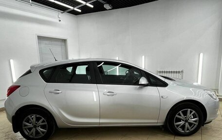 Opel Astra J, 2011 год, 879 000 рублей, 5 фотография