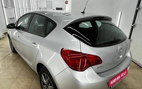 Opel Astra J, 2011 год, 879 000 рублей, 4 фотография
