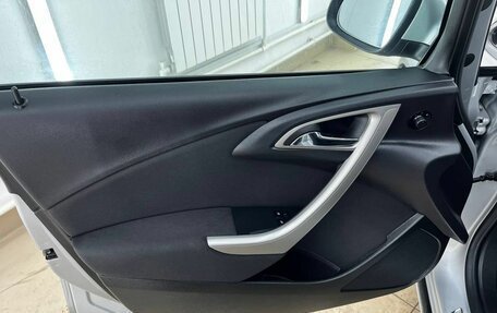 Opel Astra J, 2011 год, 879 000 рублей, 19 фотография