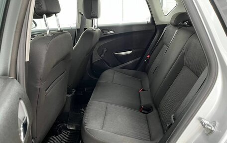 Opel Astra J, 2011 год, 879 000 рублей, 14 фотография